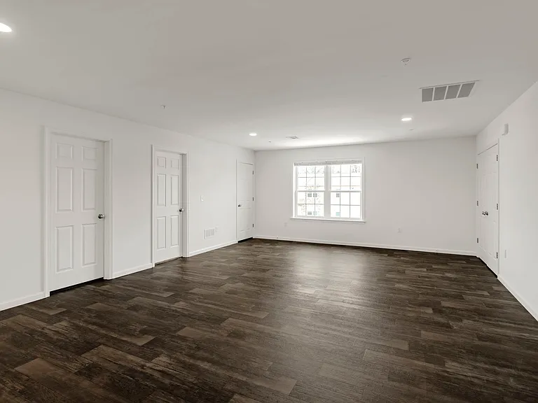 Towns Edge Apartments — Photo 32