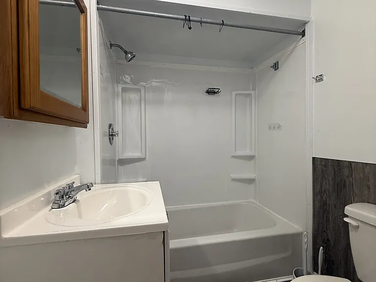 292 Catherine St #1 — Photo 11