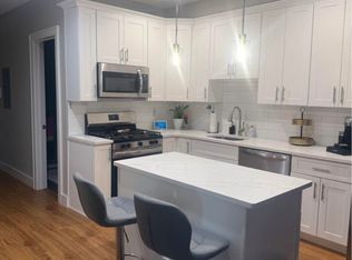 400 Oak St #1B, Copiague, NY 11726