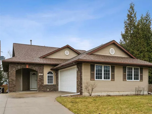 1672 Tofting Ave, Iowa City, IA 52240