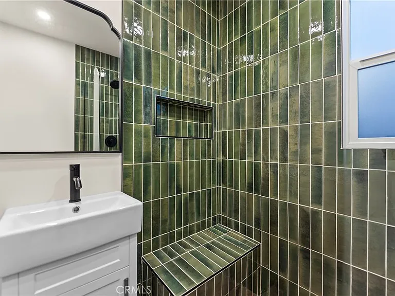 425 Venice Way #1/2 — Photo 13