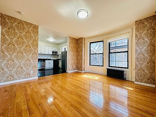 1st image of 61 W 74th St APT 5C