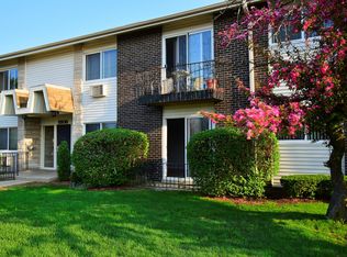 8936 Northshore Dr UNIT 105E, Des Plaines, IL 60016