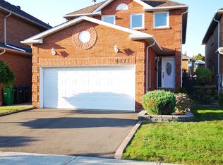 4471 Weeping Willow Dr, Mississauga, ON L5V 1K2