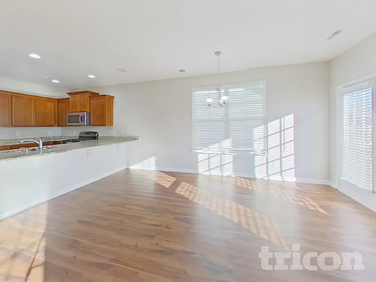 15 Attucks Ct — Photo 4