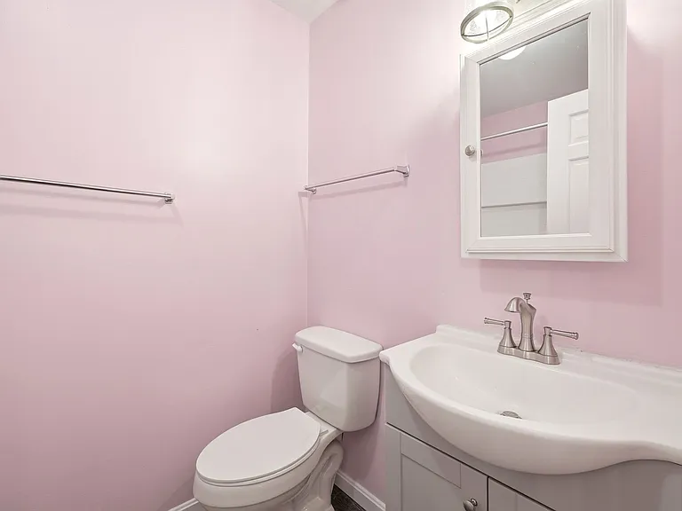 5757 Heards Mountain Rd — Photo 20