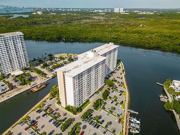 4th image of 400 Kings Point Dr APT 804