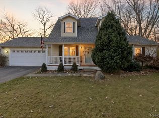 6974 Surrey Ln, Jackson, MI 49201