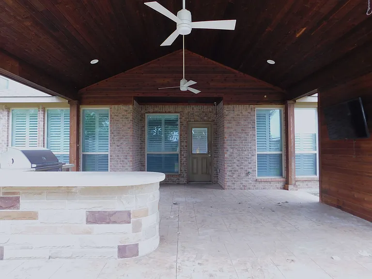 2401 Windhaven Dr — Photo 33