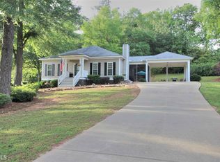104 Copper Creek Dr, Lagrange, GA 30240