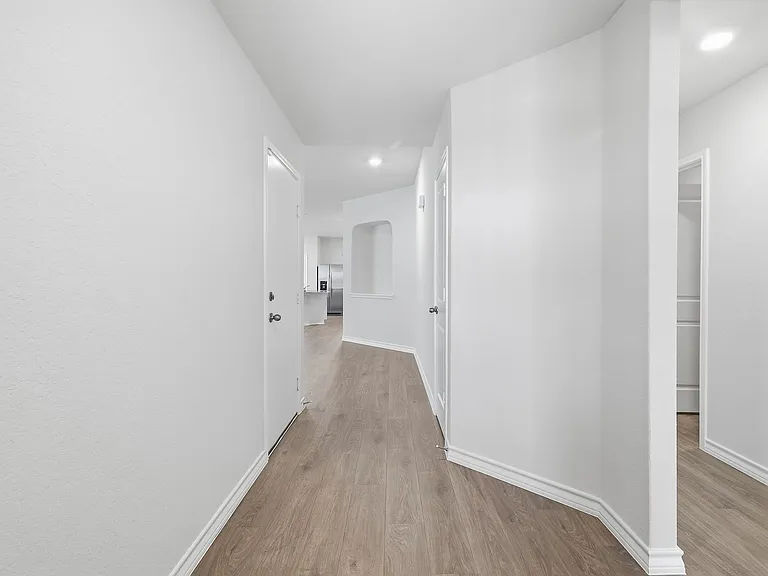 3122 Davis Trce — Photo 3