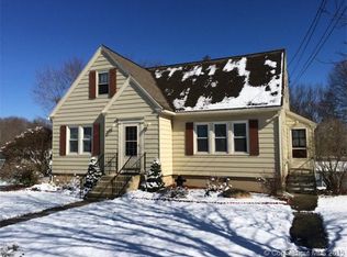 5 Green Hills Rd, Quaker Hill, CT 06375