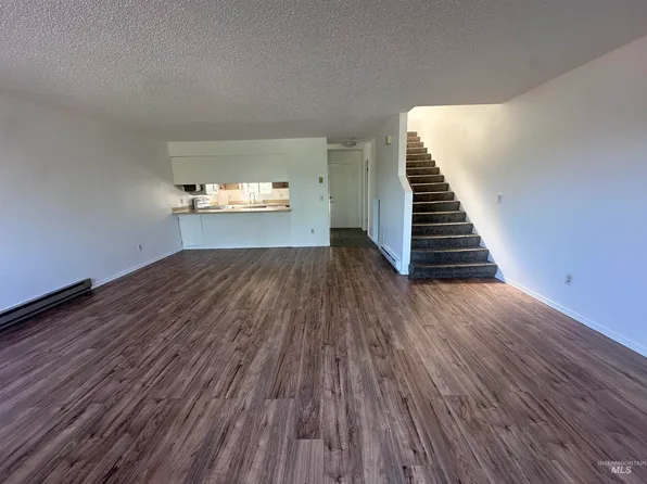 557 Park St APT 22, Lewiston, ID 83501