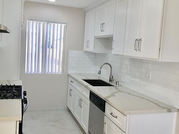 3rd image of 700 E Cedar Ave APT 101