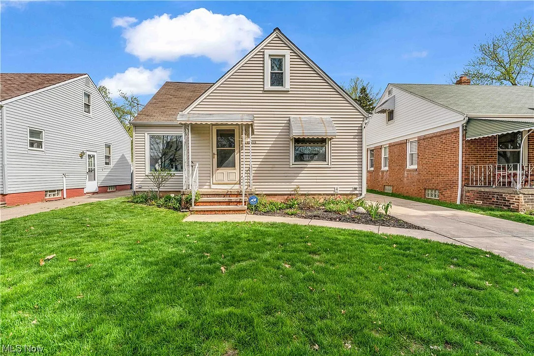 13918 Courtland Ave photo 1