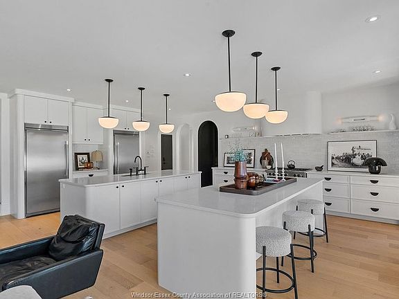 4th image of 1680 Orford St #13