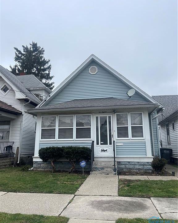 1st image of 31 E Weber St