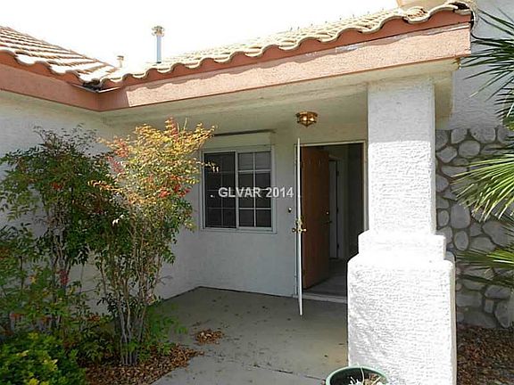 2nd image of 106 Aruba Isle Dr