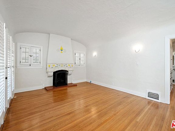 2nd image of 315 17th St