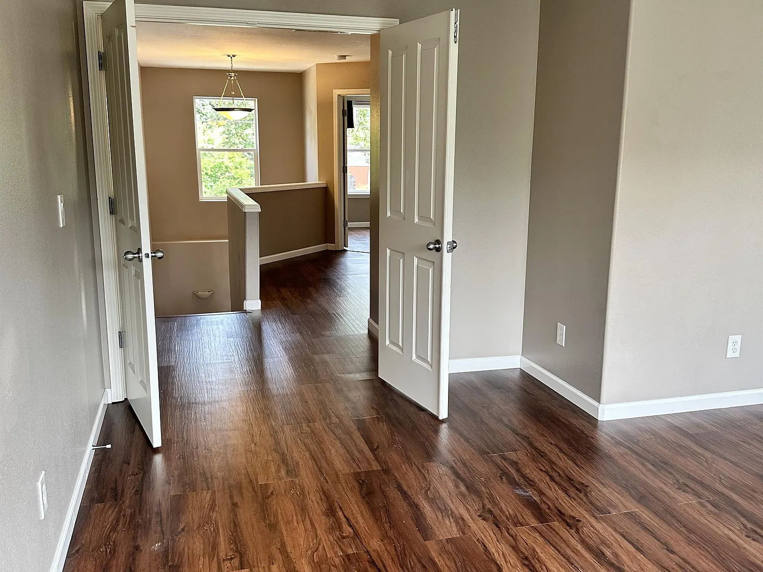 227 - 229 Pioneer Drive - 227 — Photo 4
