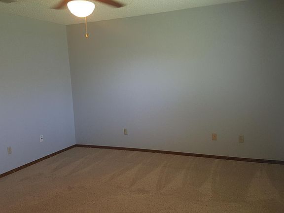3rd image of 1208 NE 24th St