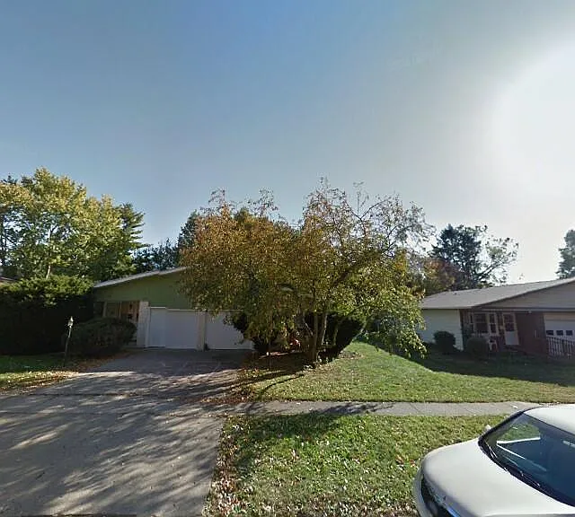 1201 E Harding Dr #B — Photo 1