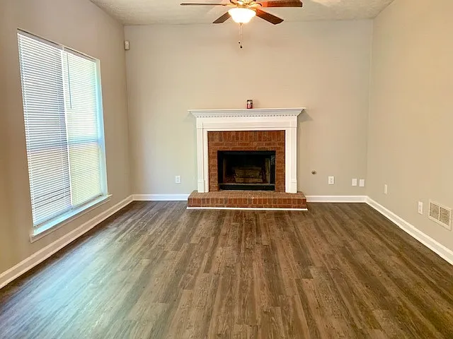 11728 Palmer Ct — Photo 4