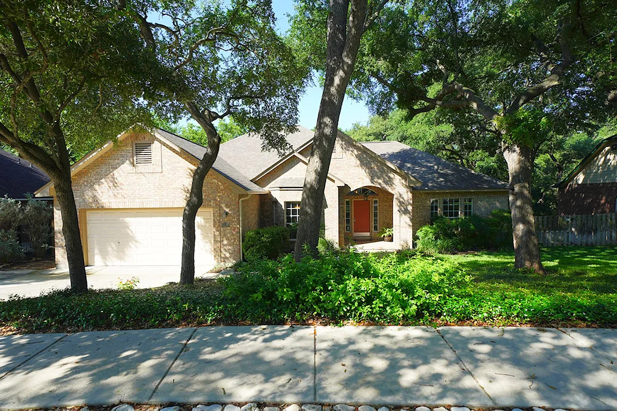 Building Photo - 2834 Bent Tree Dr
