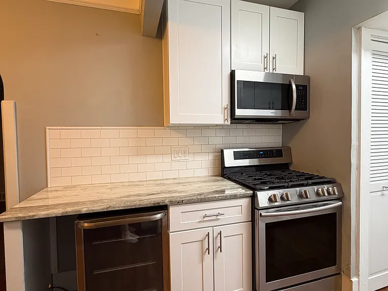 393 Wordsworth St #1 — Photo 11