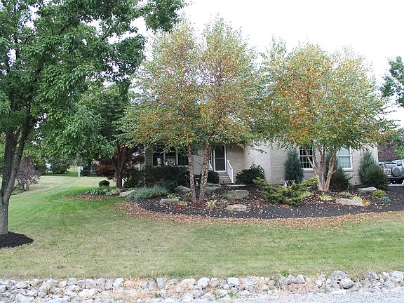 5th image of 726 Fairfield Dr