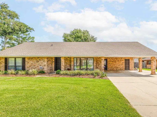 216 Lake Crescent Cir, Houma, LA 70360