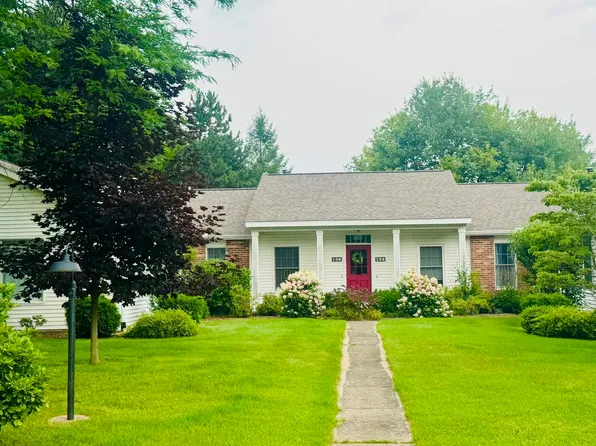 136 Mathison Rd, Traverse City, MI 49686