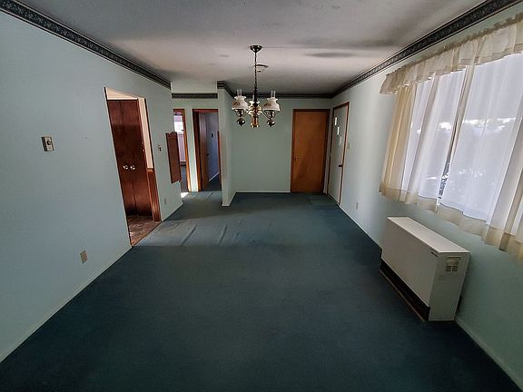 3rd image of 16615 Maple Dr