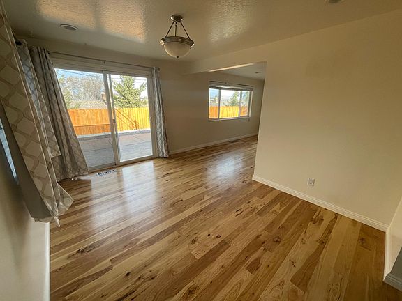 2nd dinning/living room