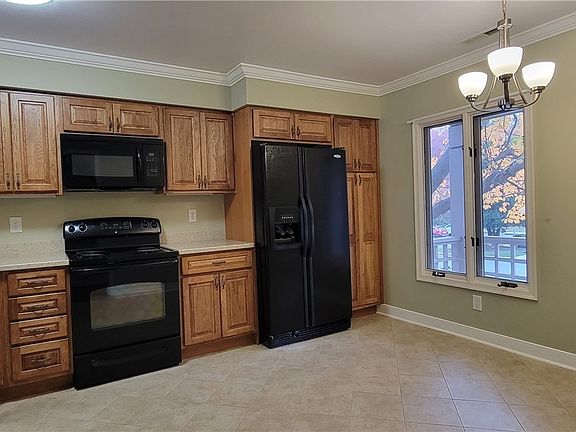 5th image of 1108 Waterford Rhye Dr