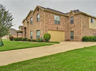 951 Miller Rd, Midlothian, TX 76065
