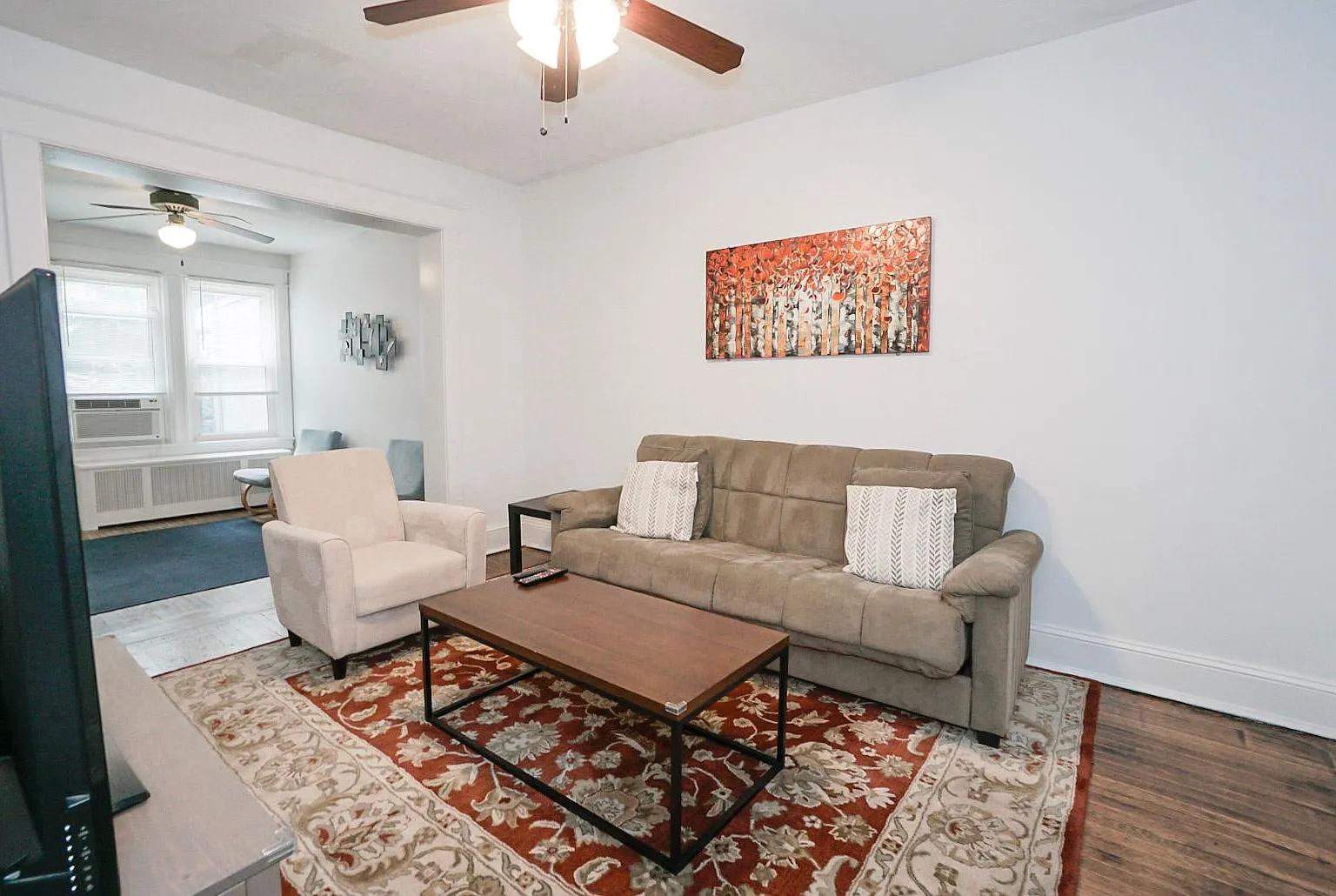 3 bed, 2400 sqft, $4,250 — Photo 4