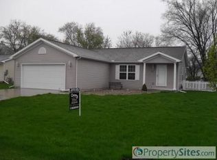 103 S Tipsord St, Arrowsmith, IL 61722