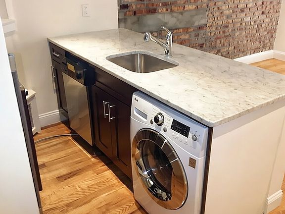 4th image of 344 E 55th St APT 3D