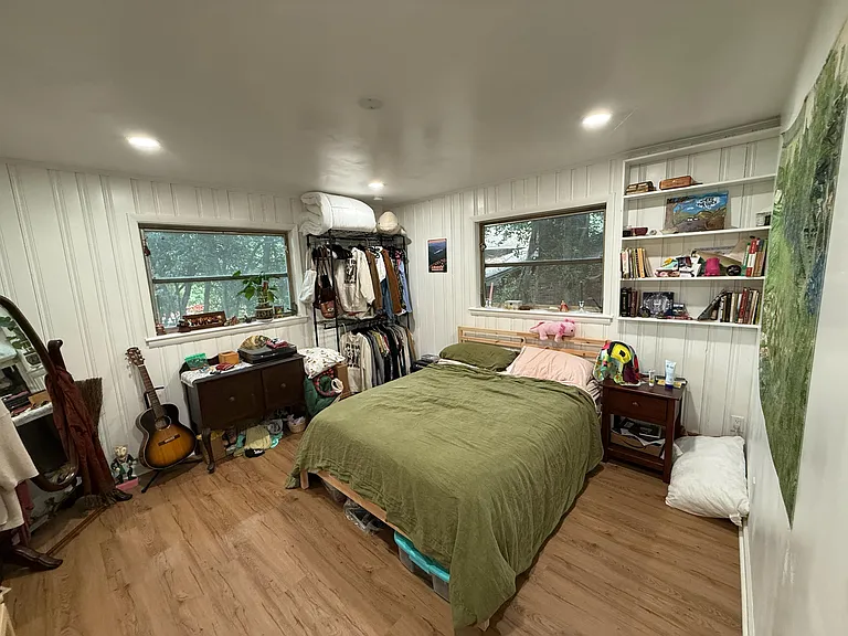 1898 Timothy Dr #B — Photo 7