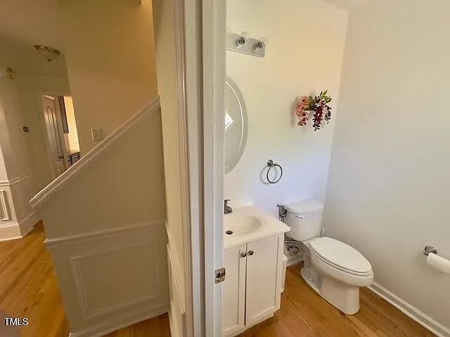101 Ashley Brook Ct — Photo 4