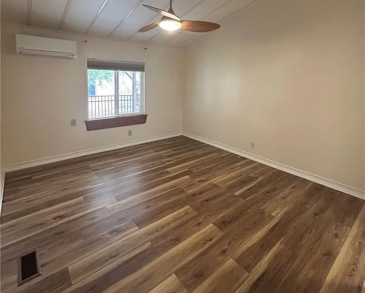 1205 Maple Ave — Photo 12