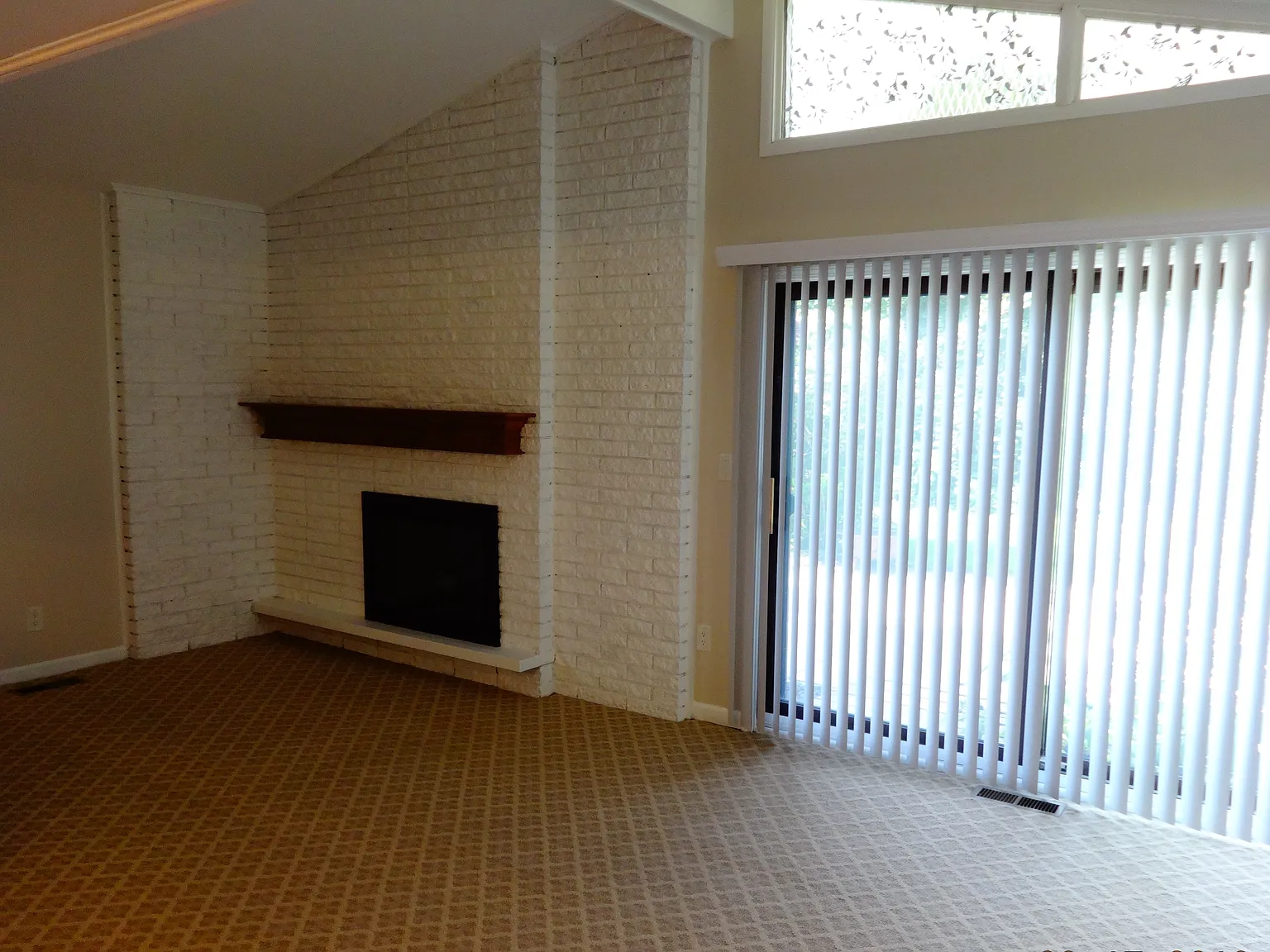 3 bed, 1.5 bath, 1500 sqft, $2,225 — Photo 3