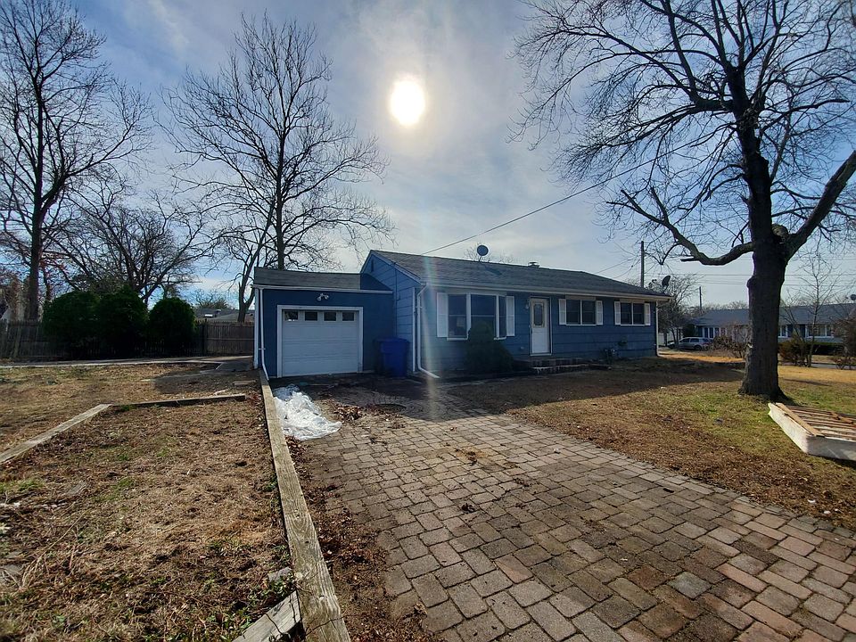 1st image of 87 Rosewood Dr