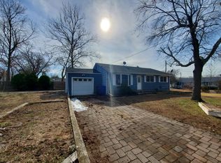 87 Rosewood Dr, Toms River, NJ 08753