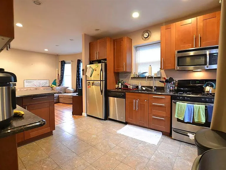 8 Montfern Ave — Photo 1