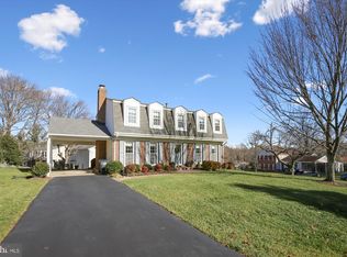 8849 Applecross Ln, Springfield, VA 22153