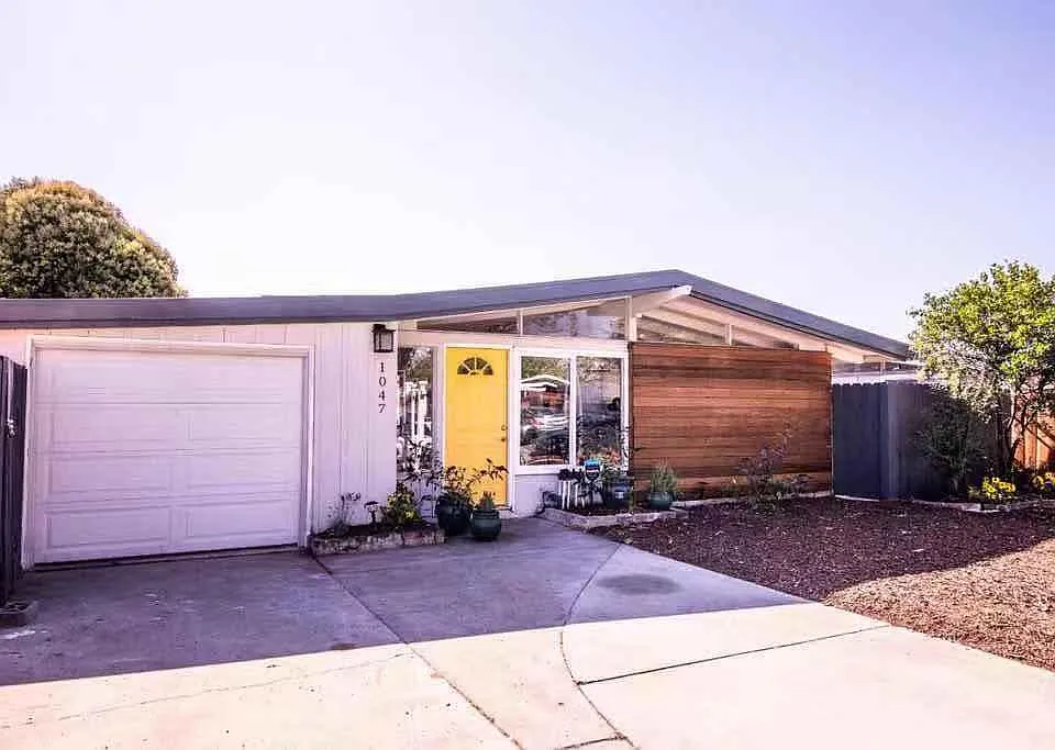 1047 Blazingwood Dr