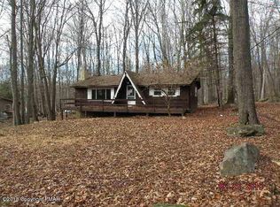 13 Maple Dr, Gouldsboro, PA 18424