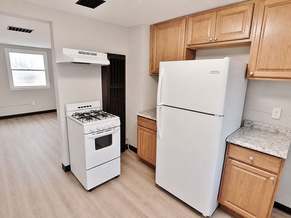 1st image of 240 W High St APT 3